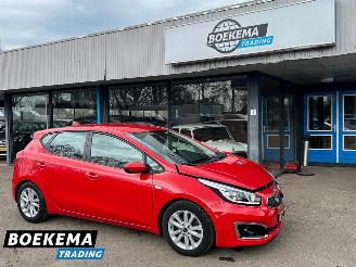 krockskadad bil auto Kia Cee d cee'd 1.0 T-GDi ComfortPlusLine Navigator 2018/8