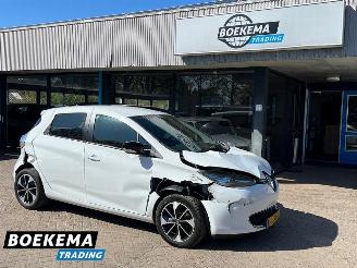 damaged passenger cars Renault Zoé R110 Life Carshare 52 kWh Koopaccu! 2020/6