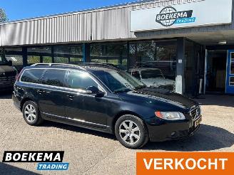 skadebil auto Volvo V-70 2.5T Kinetic 230PK Automaat Leer Navigatie Cruise 2010/9