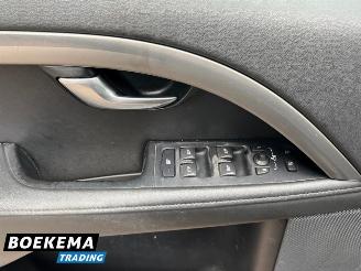 Volvo S-80 2.0 D3 Momentum Automaat Leer Navigatie Cruise picture 7
