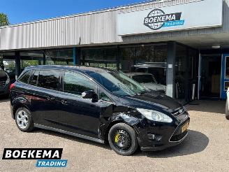 Vaurioauto  passenger cars Ford Grand C-Max 1.6 Trend 7-Persoons Climate Cruise 2012/5