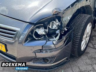 Toyota Avensis wagon 2.0 VVTi Luna Navigatie Climate Cruise picture 5