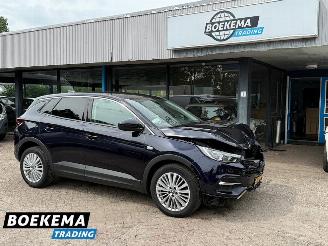 krockskadad bil auto Opel Grandland X 1.2 Turbo Innovation Navigatie Stoel-Stuurverw Climate Cruise Keyless 2018/3