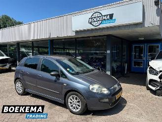 Vaurioauto  passenger cars Fiat Punto Evo 1.3 M-Jet Dynamic Navi Climate Cruise 2010/9