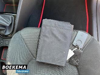 Renault Clio Estate 0.9 TCe Expression Navigatie Cruise-Control Airco picture 13