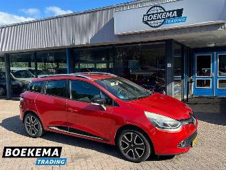 Coche accidentado Renault Clio Estate 0.9 TCe Expression Navigatie Cruise-Control Airco 2014/2