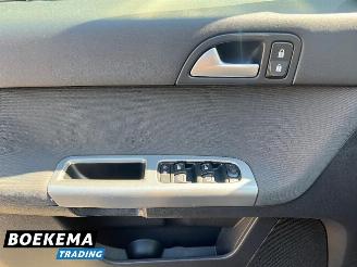 Volvo V-50 2.0 Edition I 145PK Stoelverwarming Navi Cruise Airco picture 10