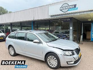 Voiture accidenté Skoda Octavia Combi 1.2 TSI Ambition Navigatie Cruise Climate 2014/6