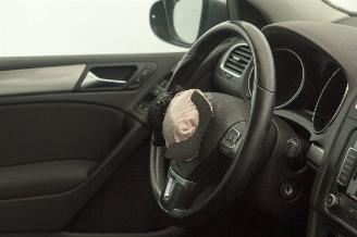 Volkswagen Golf 1.6 TDI Navi picture 32