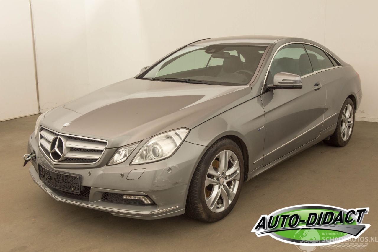 Mercedes E-klasse E200 Coupé Motorschade