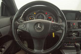 Mercedes E-klasse E200 Coupé Motorschade picture 10