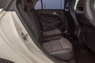 Mercedes Cla-klasse 180 Shooting Brake Leer picture 25