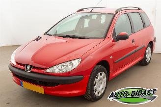 Schadeauto Peugeot 206 SW 1.4 One-Line 2005/12
