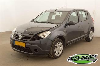 krockskadad bil auto Dacia Sandero 1.2 Ambiance 2009/8