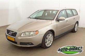 skadebil auto Volvo V-70 2.0D 2010/4