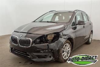 uszkodzony samochody osobowe BMW 2-serie 218i Active Tourer Automaat Navi 2019/8
