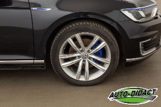 Volkswagen Passat GTE 1.4 TSI Variant Connected Series Plus picture 25