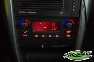 Peugeot 207 SW 1.6 VTi XS Première picture 9