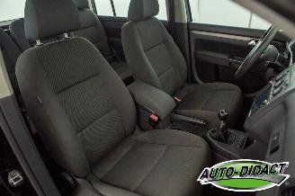 Volkswagen Touran 1.9 TDI Clima Navi picture 17