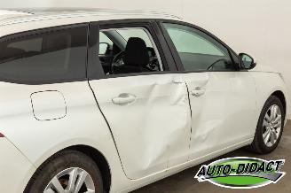 Peugeot 308 1.2 PureTech Clima Navi Pano Camera Blue Lease Executive picture 34