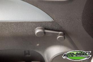 Opel Agila 1.0 Essentia picture 10