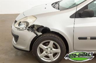 Renault Clio 1.2-16V Airco Expression picture 28