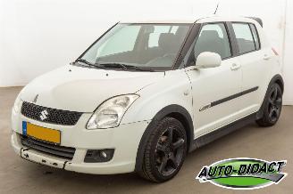 Schadeauto Suzuki Swift 1.3 Airco Camera Shogun 2009/2