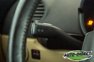 Volkswagen New-beetle 2.0 Cabriolet Highline Airco picture 12