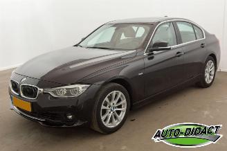 Schadeauto BMW 3-serie 318i Automaat KOPPAKKING DEFECT Navi Clima Leder Corporate Lease High Executive 2018/2