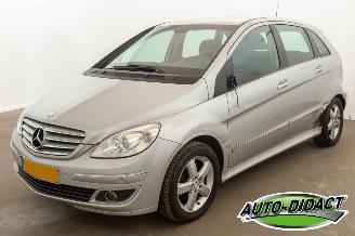 skadebil auto Mercedes B-klasse 150 Airco 2006/10