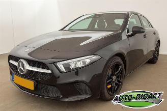 skadebil auto Mercedes A-klasse 180 Automaat Digi Dash MOTORSCHADE Business Solution Luxury 2022/6