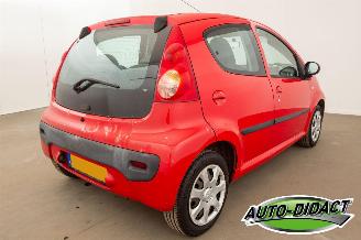 Peugeot 107 1.0-12V XS picture 4