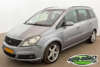 Schadeauto Opel Zafira 2.2 Automaat 7p Cosmo 2006/9