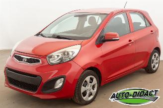 krockskadad bil auto Kia Picanto 1.0 Fusion 140.239 km Carpas 2011/10