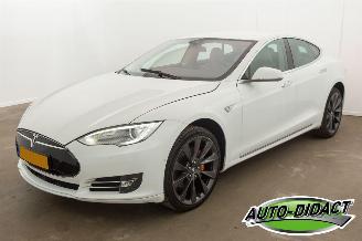 krockskadad bil auto Tesla Model S 85 Base FREE SUPERCHARGE Accu vervangen 30-01-2023 ORIGINEEL 2014/12