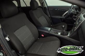 Toyota Avensis 1.8 VVTi Clima Navi Business picture 17