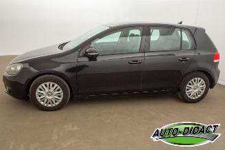 Volkswagen Golf 1.6 TDI BlueMotion Leder Navi picture 39