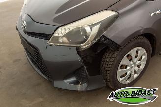 Toyota Yaris 1.5 Hybride Automaat Navi Camera Clima Comfort picture 28