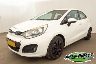 Schadeauto Kia Rio 1.2 CVVT Clima Motorschade Super Pack 2011/9