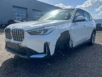 Schadeauto BMW iX1 xDrive30 Automaat 18.900 km 200 kW 2023/10