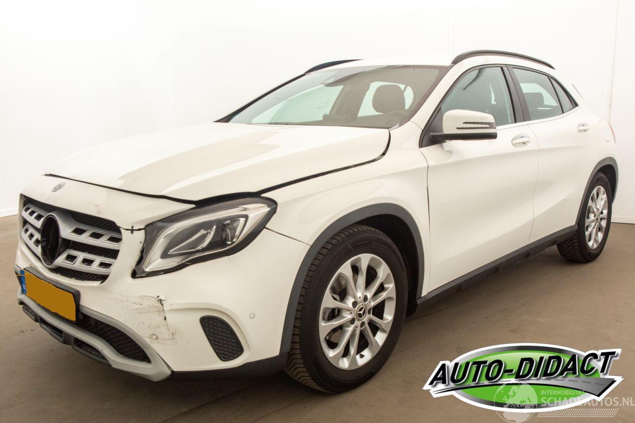Mercedes GLA 180 Automaat Clima Navi Camera Business Solution Limited