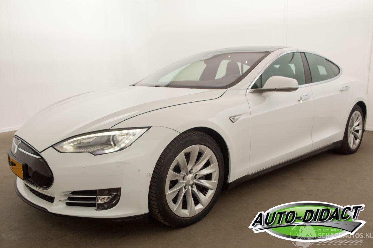 Tesla Model S 70D Base FREE SUPERCHARGING