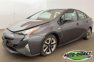 skadebil auto Toyota Prius 1.8 Hybrid Automaat Clima Navi Camera 2019/1