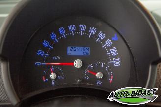Volkswagen New-beetle Cabriolet 1.6 Airco picture 10