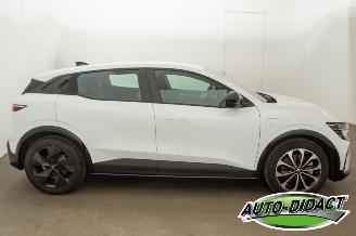 Renault Mégane E-Tech No Active crash mode Urban Range Evolution 40 kWh picture 41