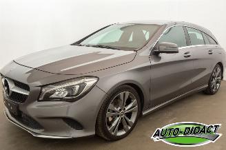 Schadeauto Mercedes Cla-klasse 180 90kW Automaat Navi Camera Airco Shooting Brake 2019/7