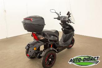 IVA  IVA T3 scootmobiel picture 3