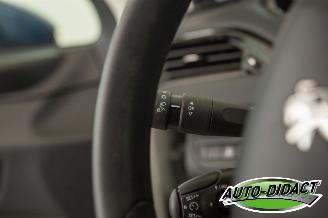 Peugeot 208 1.0 VTi Airco 113.669 km NAP LIKE picture 13