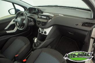 Peugeot 208 1.0 VTi Airco 113.669 km NAP LIKE picture 16