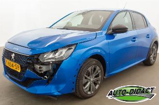 skadebil auto Peugeot e-208 50 kWh 63.142 km Allure Pack 2023/8